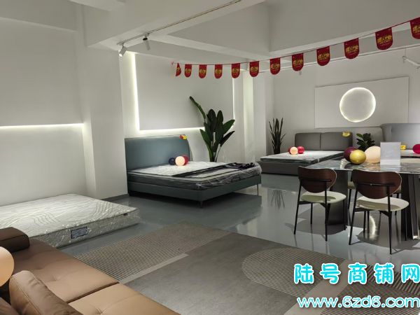 ��½�ţ�������������·ʮ������ͷ�Ҿӵ�ת�ã��ſھ���ͣ��ʵ��ͼƬ