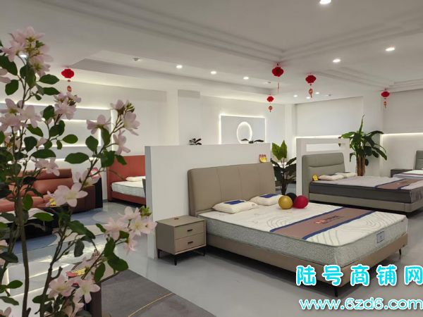 ��½�ţ�������������·ʮ������ͷ�Ҿӵ�ת�ã��ſھ���ͣ��ʵ��ͼƬ