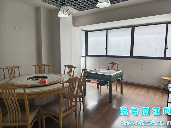 ��½�ţ��������̵��¶�����ҵ��300ƽ������ͷ������ת��ʵ��ͼƬ