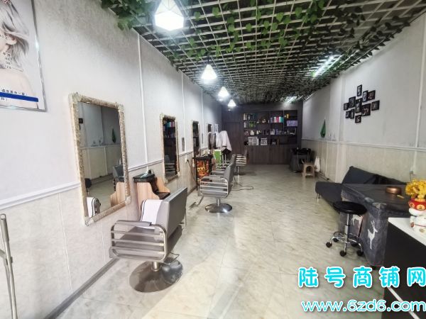 ��������ե��������ת�� С���������ſ�ֻ��һ��ʵ��ͼƬ