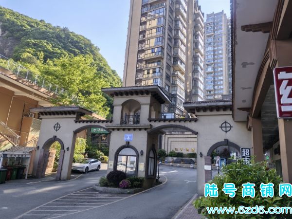 ��������ե��������ת�� С���������ſ�ֻ��һ��ʵ��ͼƬ