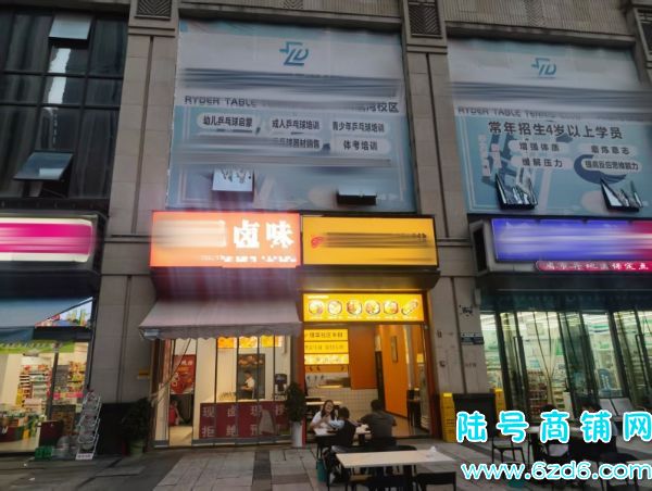 ���������������E���ٽ�70ƽ������ת��ʵ��ͼƬ