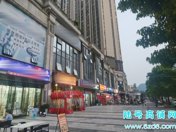 ���������������E���ٽ�70ƽ������ת��ʵ��ͼƬ