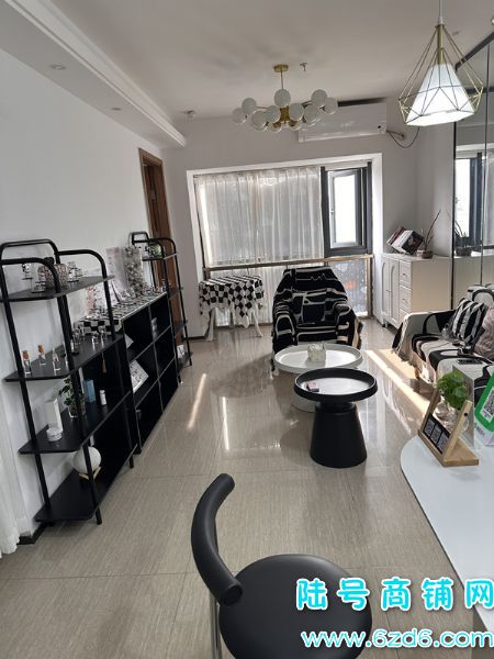 ��½�ţ�С����ƺ����仪ͥ����Ժת�ã�������1800ÿ��ʵ��ͼƬ