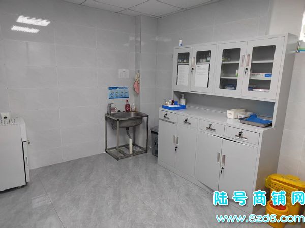 ��½�ţ�С�Ӿ������ڴ�������ת�ã�֤����ȫ�ܱ���ͬ��ʵ��ͼƬ