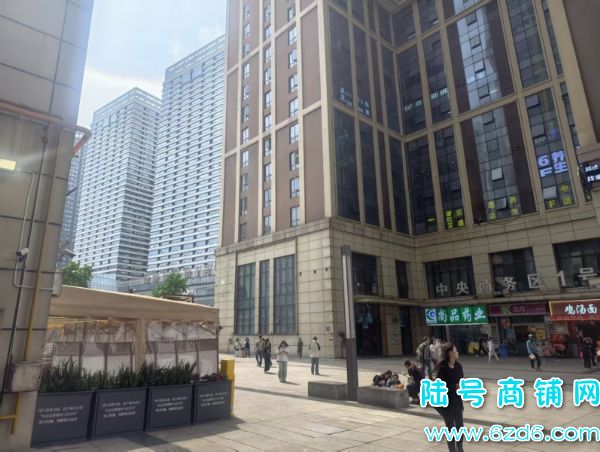 4������ ����԰��������������������ת��ʵ��ͼƬ