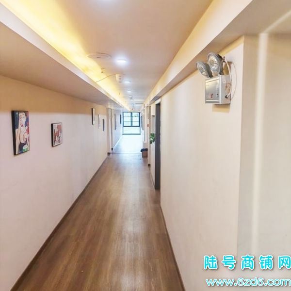 16������ ��ɽ����չ�Ƕ�·�ٽֲ���ʽ���ƻ���ת�ã�ʵ��ͼƬ