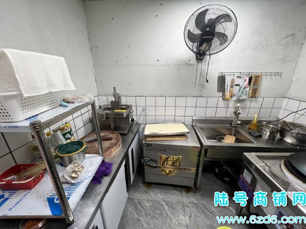 ��½�ţ���Ϫ������Ļ����γǲ�����ת�ã���ڿռ��ʵ��ͼƬ