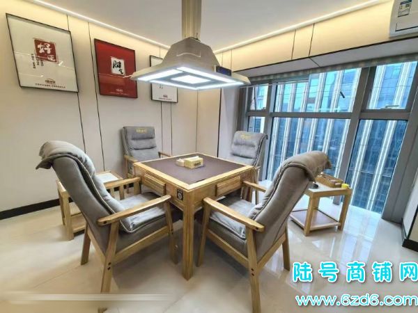 8������ ��ɽ�����б��ָ߶˼��˵�����������ת��ʵ��ͼƬ