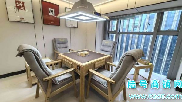 8������ ��ɽ�����б��ָ߶˼��˵�����������ת��ʵ��ͼƬ