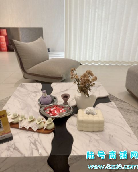 8������ ������ԡ ��ɽ����Ȼ�㳡�̳��ھ�װ��200ƽ����SPA��ת��ʵ��ͼƬ