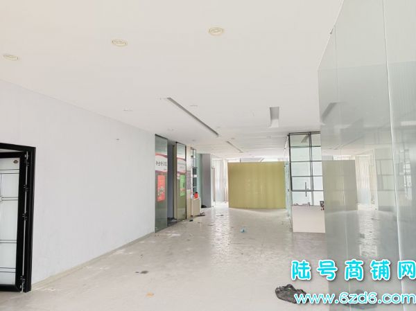 700ƽ ��ɽ���۾���˵B��������������������ʵ��ͼƬ