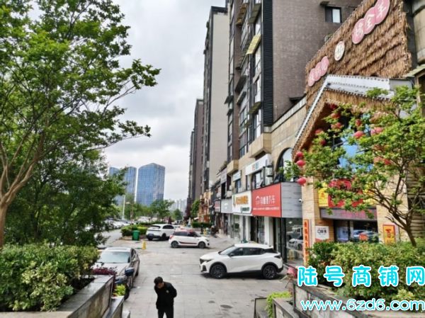 700ƽ ��ɽ���۾���˵B��������������������ʵ��ͼƬ