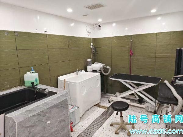 ��ɽ����������C��380ƽ�ǳ����ת�ã�����Ա�ͻ���ʵ��ͼƬ