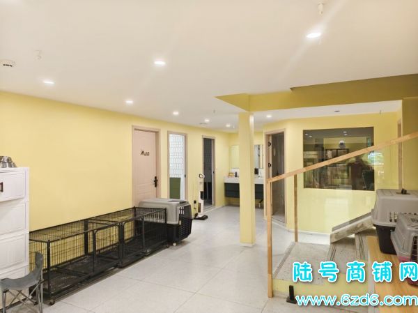 ��ɽ����������C��380ƽ�ǳ����ת�ã�����Ա�ͻ���ʵ��ͼƬ