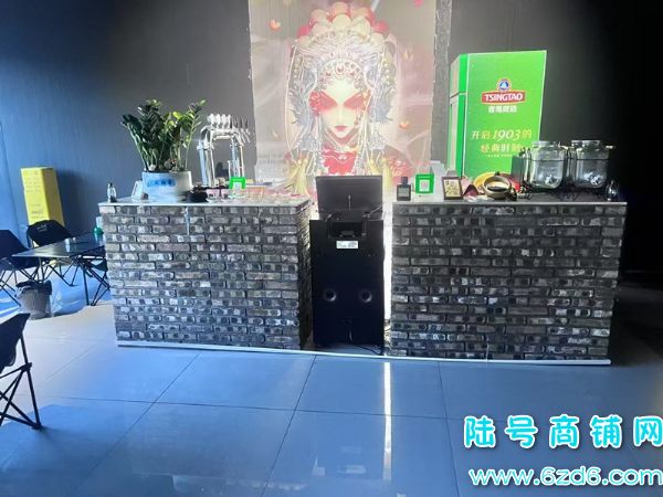 ��½�ţ���Ϫ�������Ĺ㳡����ƹ�+̨��ת�ã�������ͷͣ������ʵ��ͼƬ