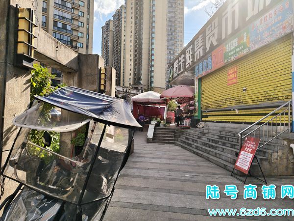 ��½�ţ��ڵ������ԷС��һ¥��Ӫ������ת��ʵ��ͼƬ