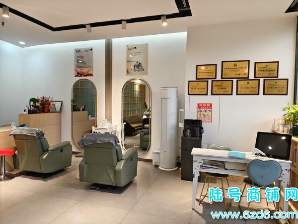 �ڵ������������ٽ�68ƽͷ��������ת�á��л�Ա���߸�ʵ��ͼƬ