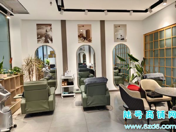 �ڵ������������ٽ�68ƽͷ��������ת�á��л�Ա���߸�ʵ��ͼƬ