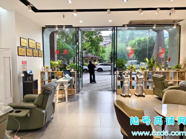 �ڵ������������ٽ�68ƽͷ��������ת�á��л�Ա���߸�ʵ��ͼƬ