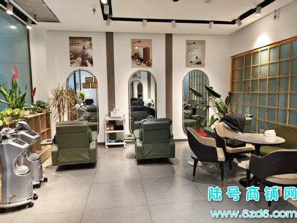 �ڵ������������ٽ�68ƽͷ��������ת�á��л�Ա���߸�ʵ��ͼƬ