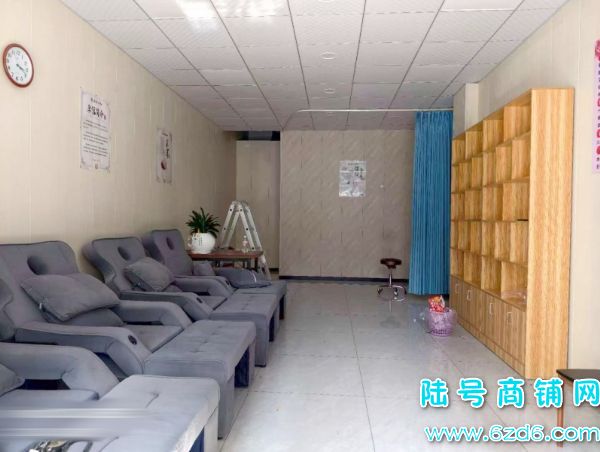 ����������������̬���ٽ�50ƽ�������޽ŵ�ת��ʵ��ͼƬ