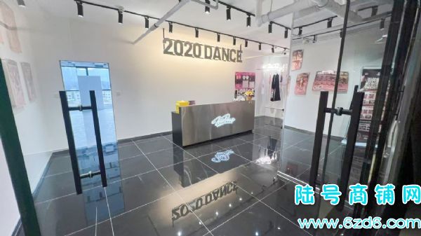 �ڵ�����������300ƽ�赸��ѵ����ת�ã���Դһ�ٶ��ʵ��ͼƬ