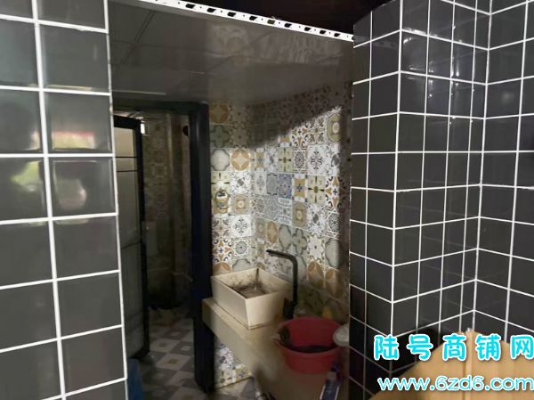 �������1000 �����аٻ��³�53ƽ����������ת��ʵ��ͼƬ