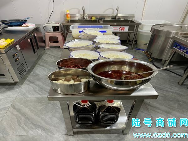 ��½�ţ��������������㳡������ϵ�Ʒ�Ʒ����ת��ʵ��ͼƬ