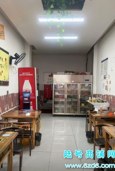 ��½�ţ�����������ʯ·ũó�г��Բ�����ת�ã��������������˺�ʵ��ͼƬ