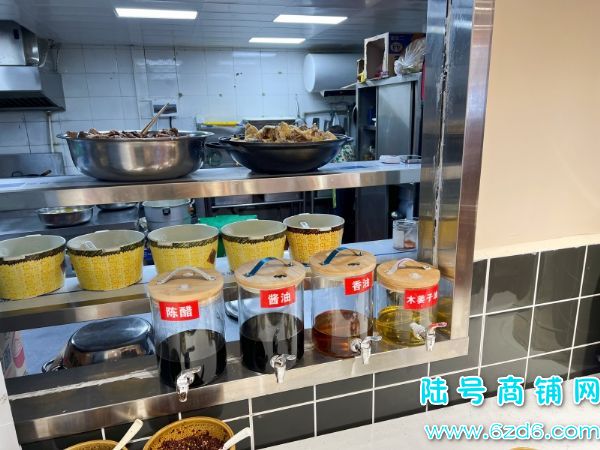 ��½�ţ�����������һ���ٽ�130ƽ������ת��ʵ��ͼƬ