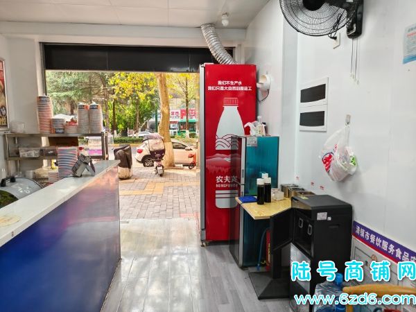 ��½�ţ�����������·�ٽ�����Ʒ�ƽ��ӵ������ת��ʵ��ͼƬ