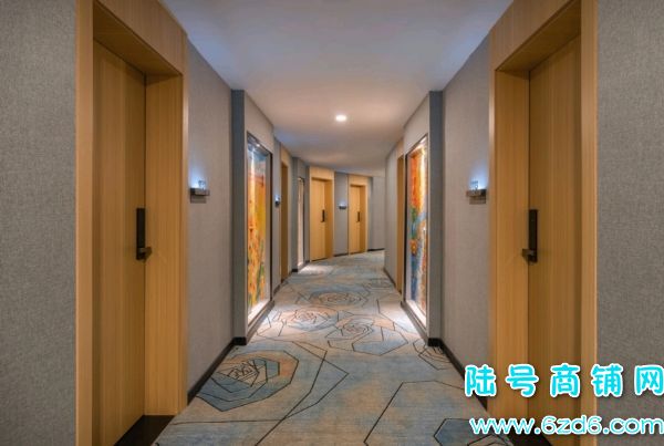 ��½�ţ�31�����䣬��Ϫ����ѧ��Ⱥ�����ǻ㾭Ӫ�о�װ�Ƶ�ת��ʵ��ͼƬ