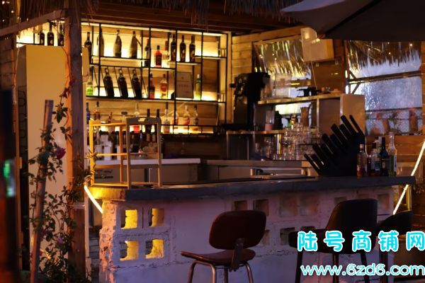 ��½�ţ���Ϫʮ�ֽ�400ƽ������¶̨�ư�ת�ã��ڴ�����ʵ��ͼƬ