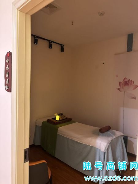 ��½�ţ�������δ�������ٽ�����������ת�ã��ڴ�3������ʵ��ͼƬ